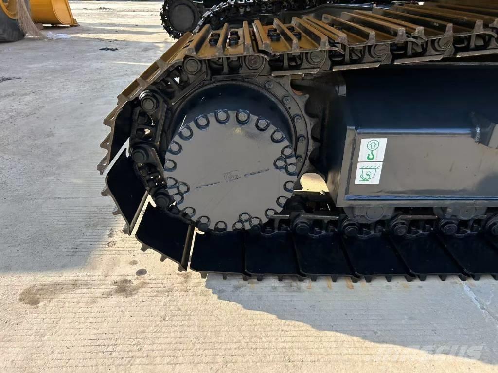 Komatsu 220 Telakaivukoneet