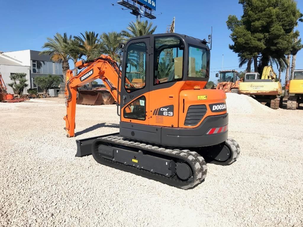 Doosan DX 63-3 Minikaivukoneet < 7t