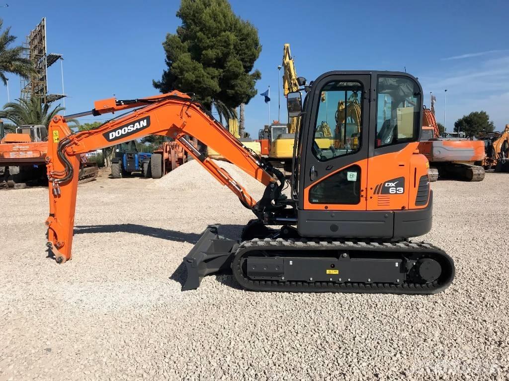 Doosan DX 63-3 Minikaivukoneet < 7t