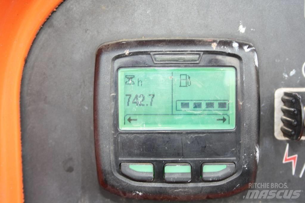 JLG 460 SJ Teleskooppipuominostimet