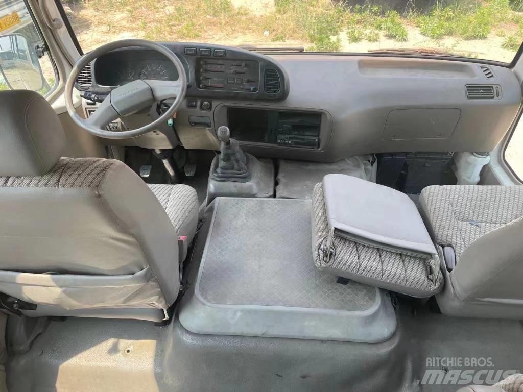 Toyota Coaster Bus Minibussit
