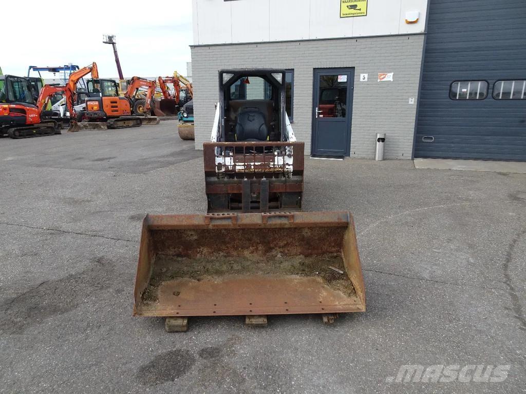 Bobcat T110 Liukuohjatut kuormaajat