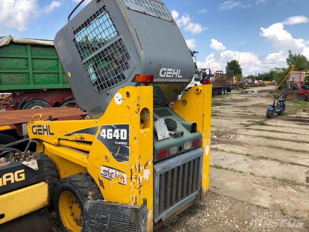 Gehl 4640 FOR PARTS Liukuohjatut kuormaajat