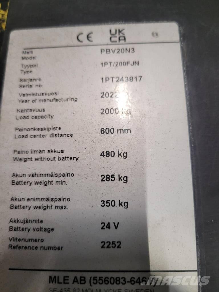 Mitsubishi PBV 20 N3 Lavansiirtotrukit ajotasolla