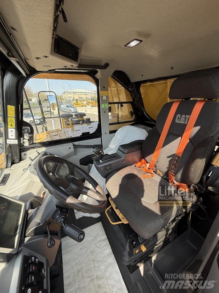 CAT 775 G Maansiirtoautot