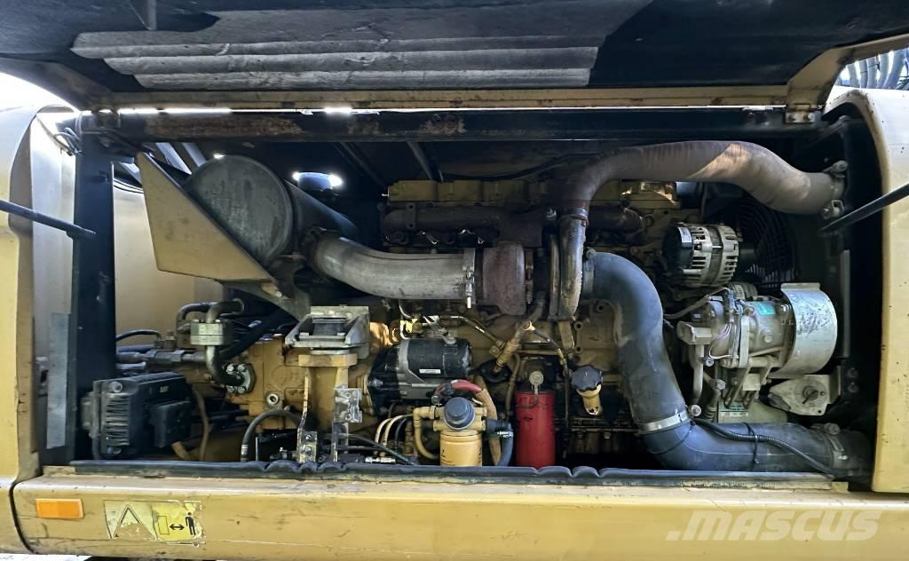 CAT M 316 D Pyöräkaivukoneet