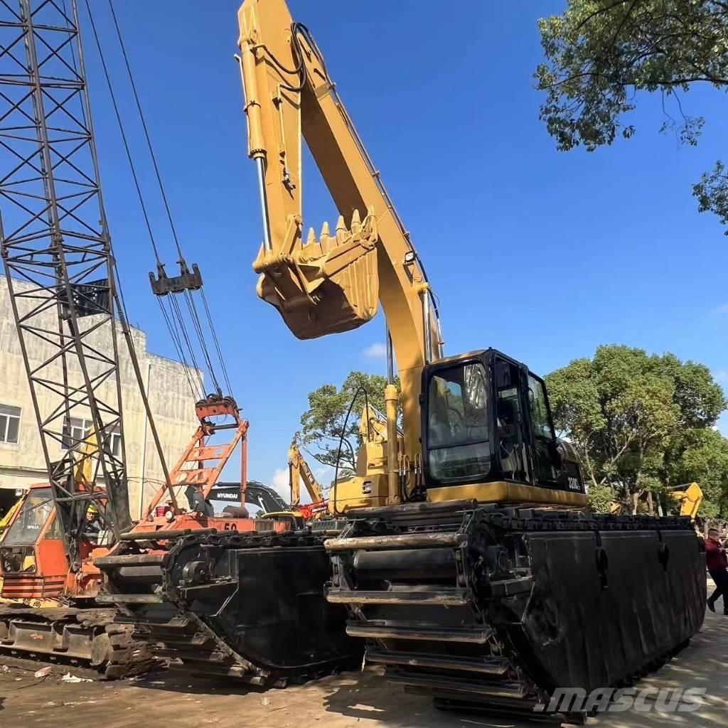 CAT 320 C Amfibio-kaivinkoneet