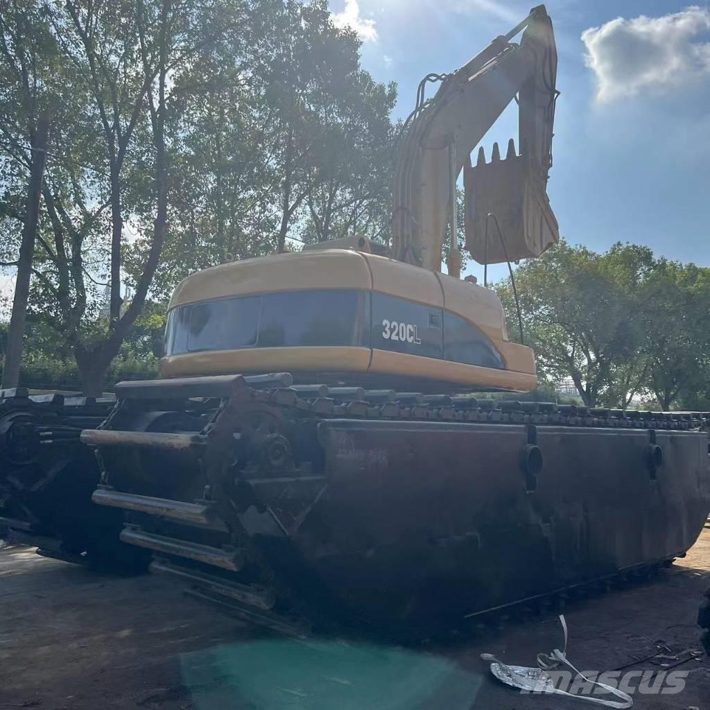 CAT 320 C Amfibio-kaivinkoneet