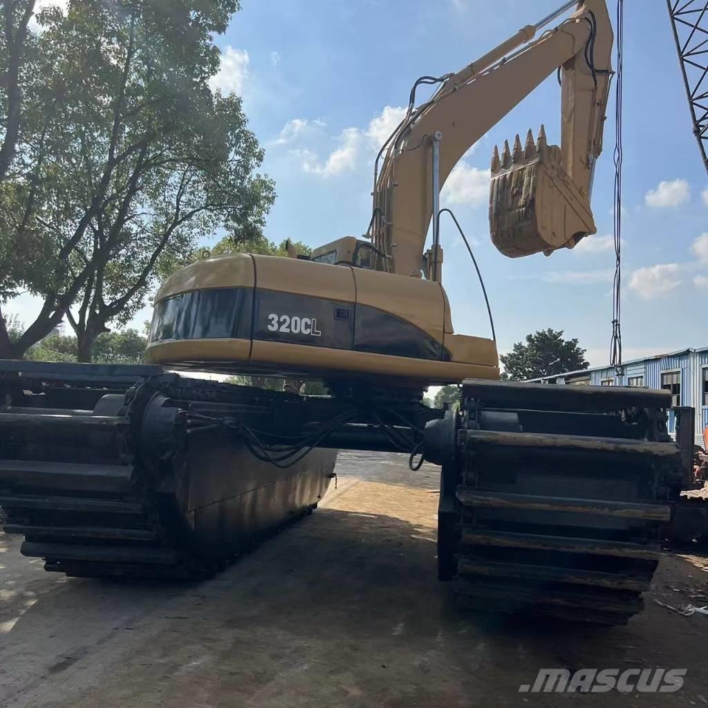 CAT 320 C Amfibio-kaivinkoneet