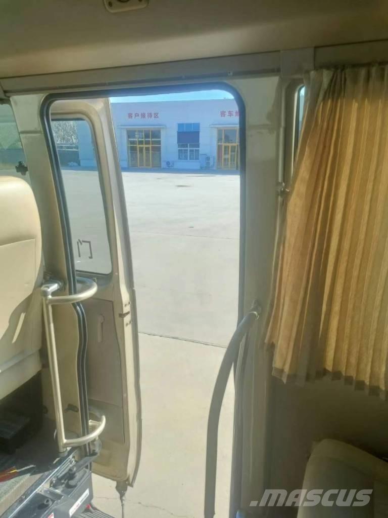 Toyota Coaster Bus Minibussit