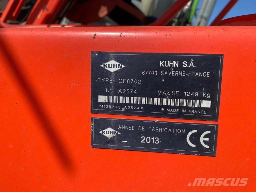 Kuhn GF8702 Pöyhimet ja haravat