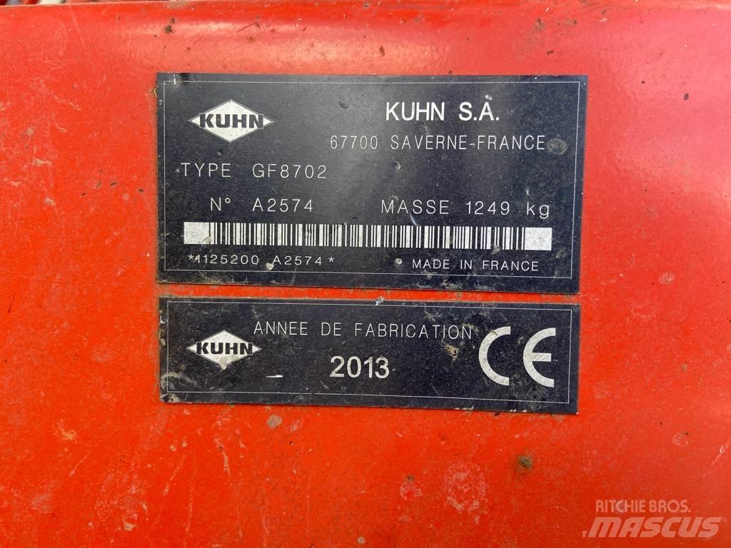 Kuhn GF8702 Pöyhimet ja haravat