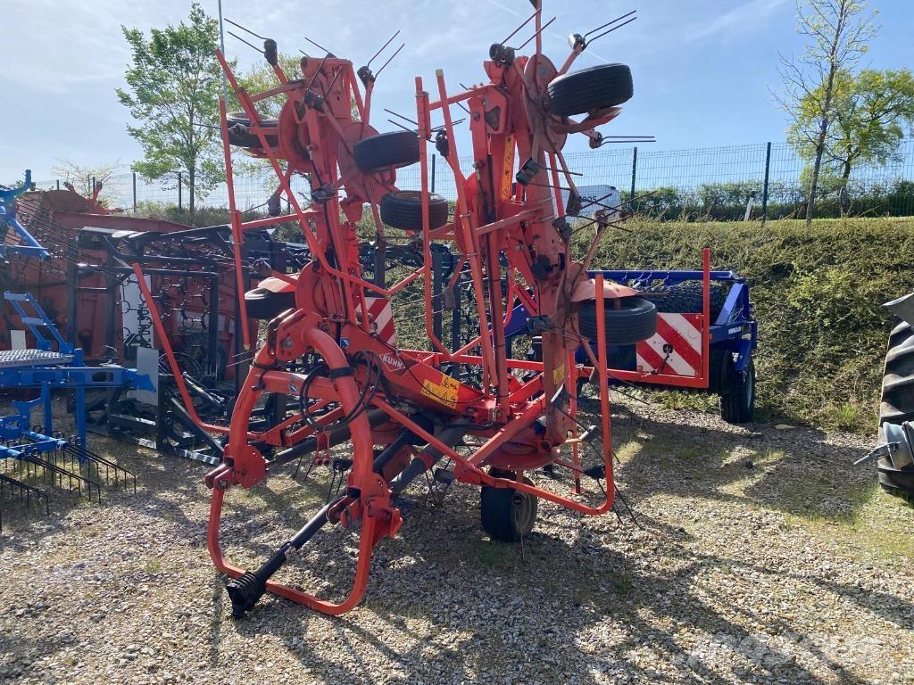 Kuhn GF8702 Pöyhimet ja haravat