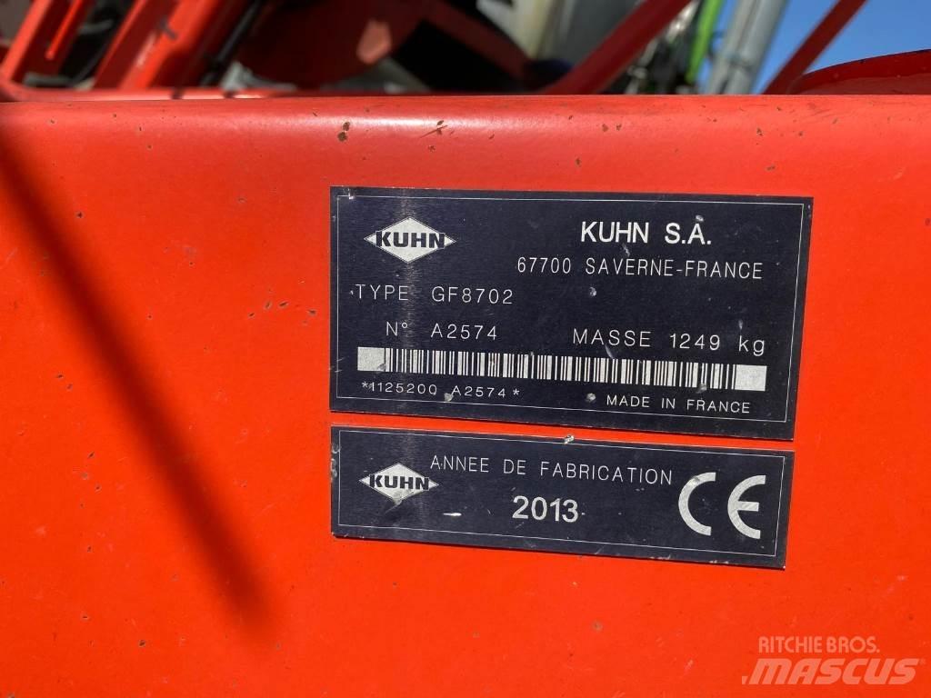 Kuhn GF8702 Pöyhimet ja haravat