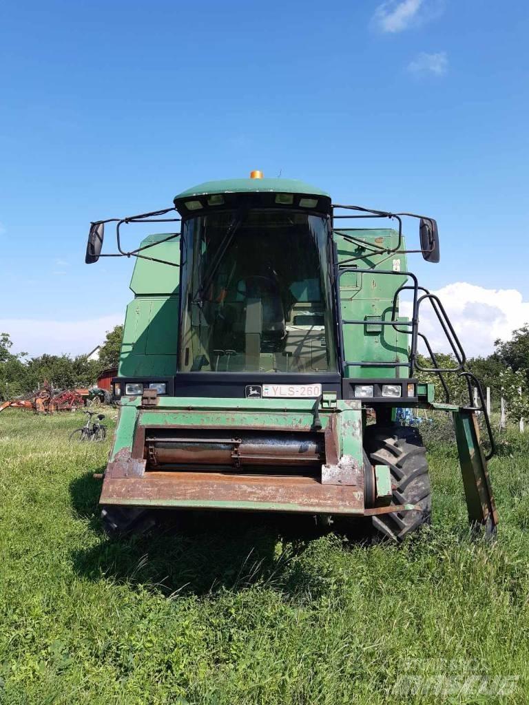 John Deere 2054 Leikkuupuimurit