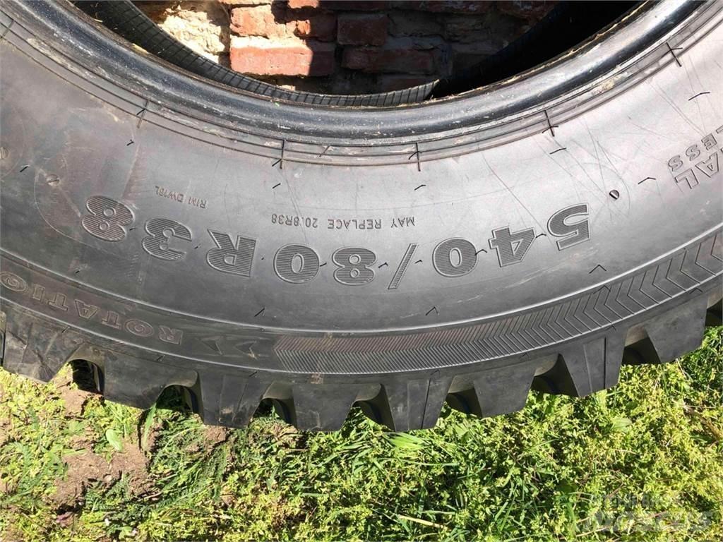 Nokian TRI 2 Renkaat ja vanteet