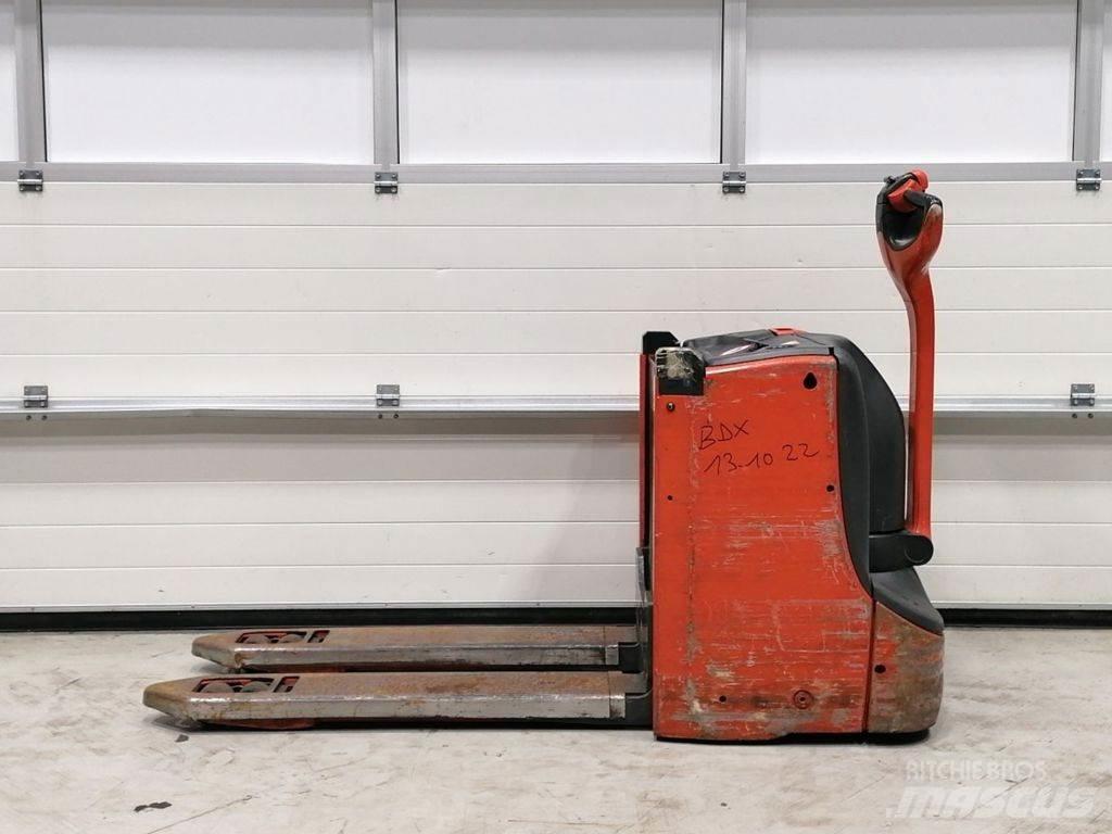Linde T16L Lavansiirtotrukit