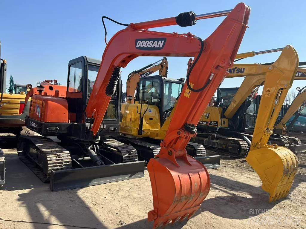 Doosan DH 55 Minikaivukoneet < 7t