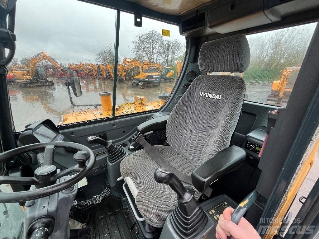Hyundai R55W-9A Pyöräkaivukoneet
