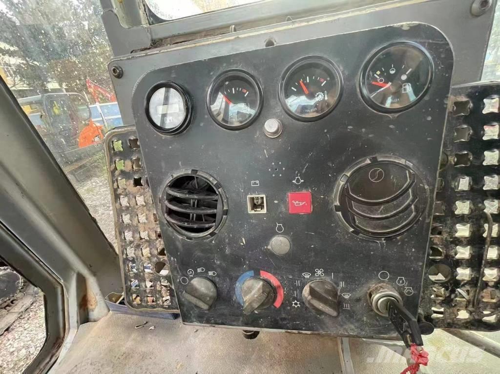 CAT D6G2 XL Telaketjupuskutraktorit
