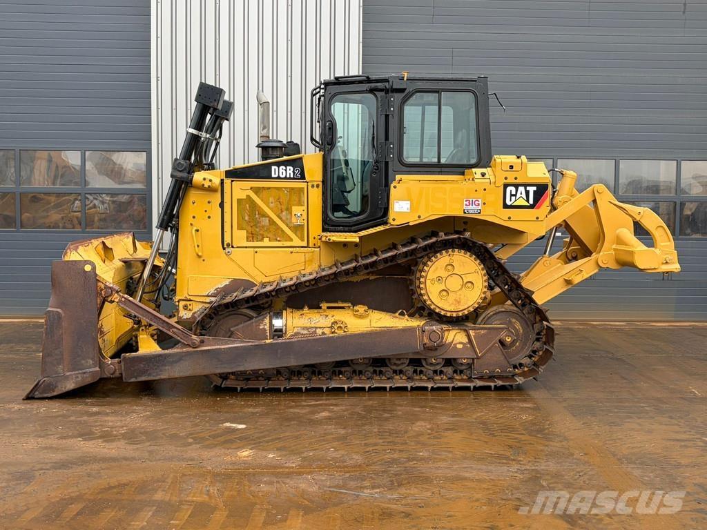 CAT D6R2 Telaketjupuskutraktorit