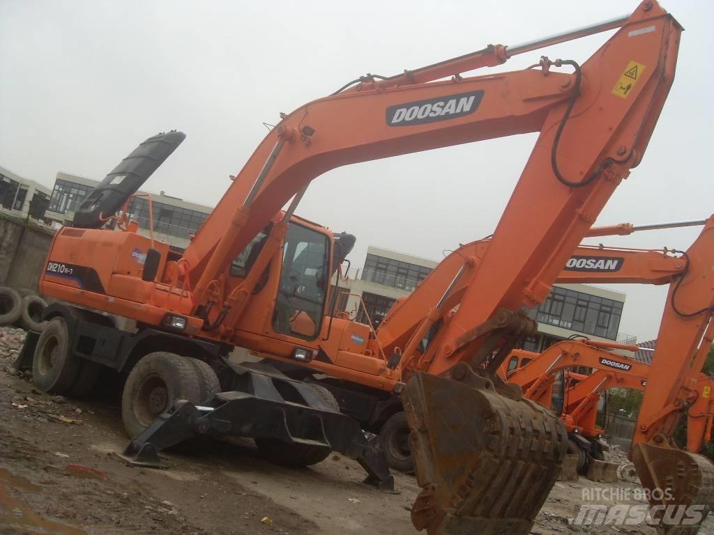 Doosan DH 150 W-7 Pyöräkaivukoneet