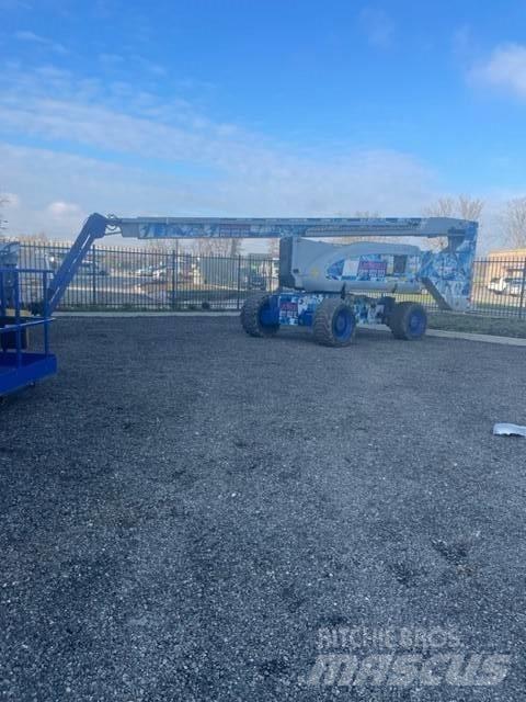 JLG 800 AJ Teleskooppipuominostimet