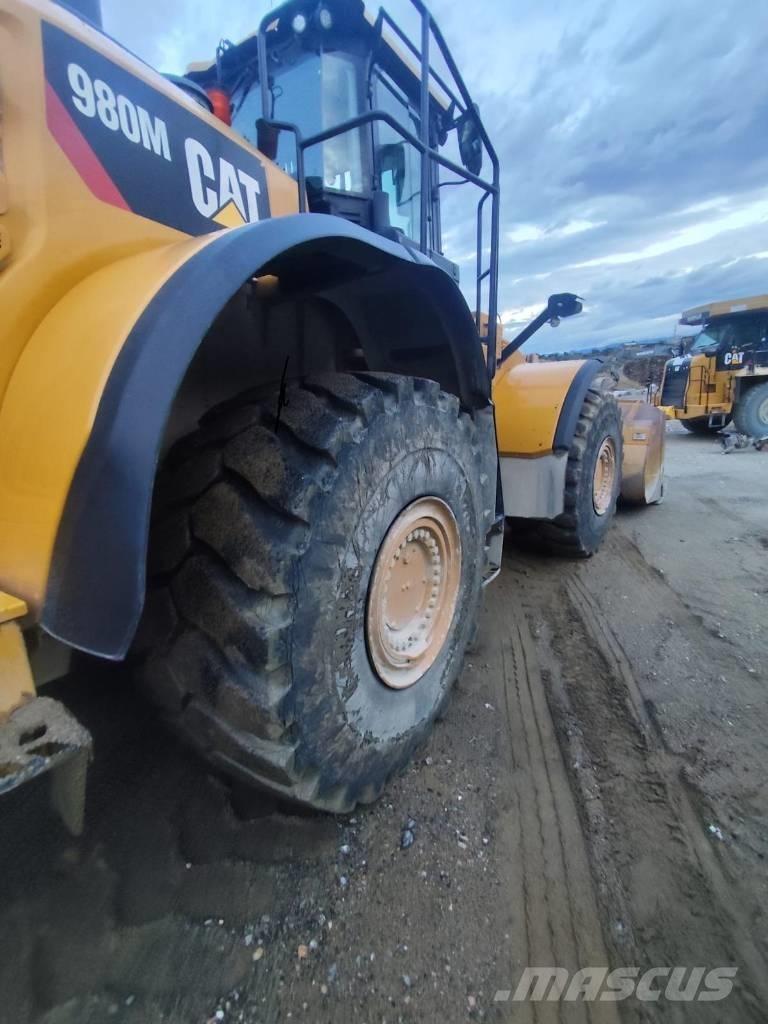 CAT 980M Pyöräkuormaajat
