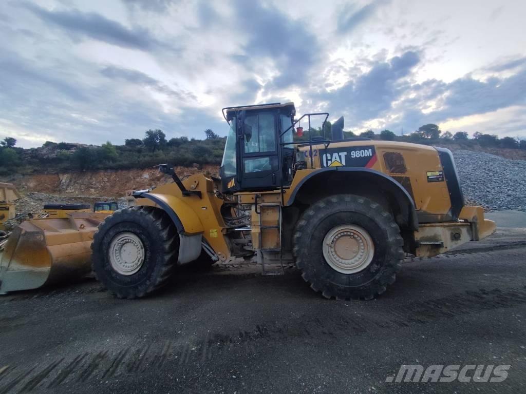 CAT 980M Pyöräkuormaajat