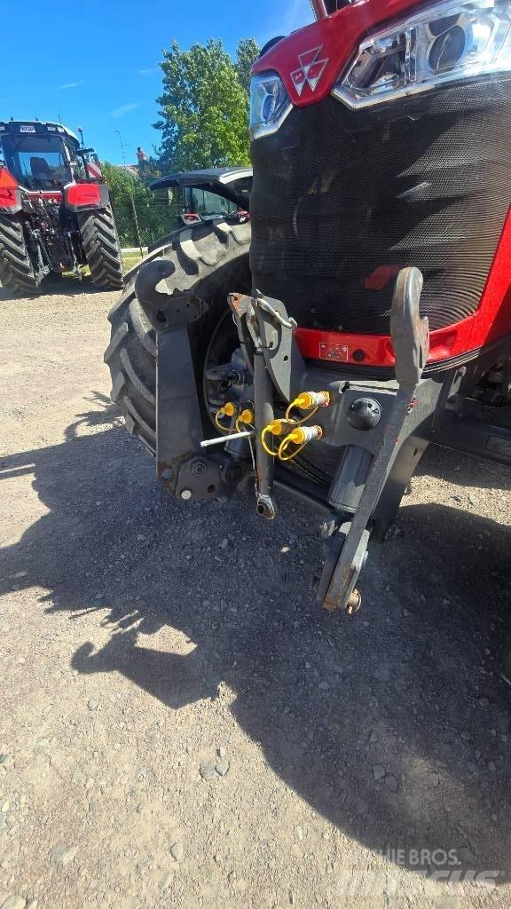 Massey Ferguson 5710 Traktorit