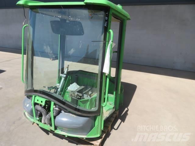 Volvo L30B / L35B Ohjaamo ja sisusta