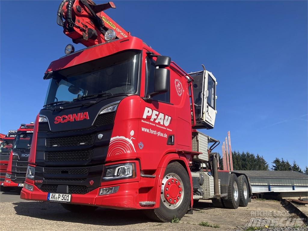 Scania R 590 Puuautot