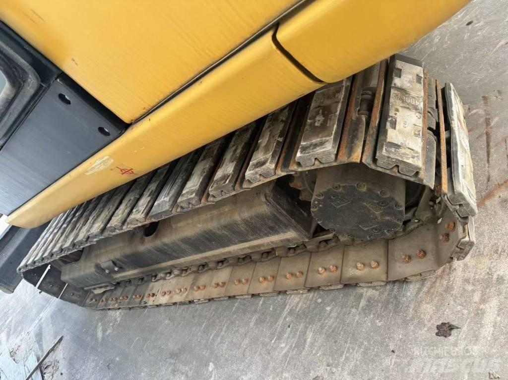 CAT 306 Minikaivukoneet < 7t