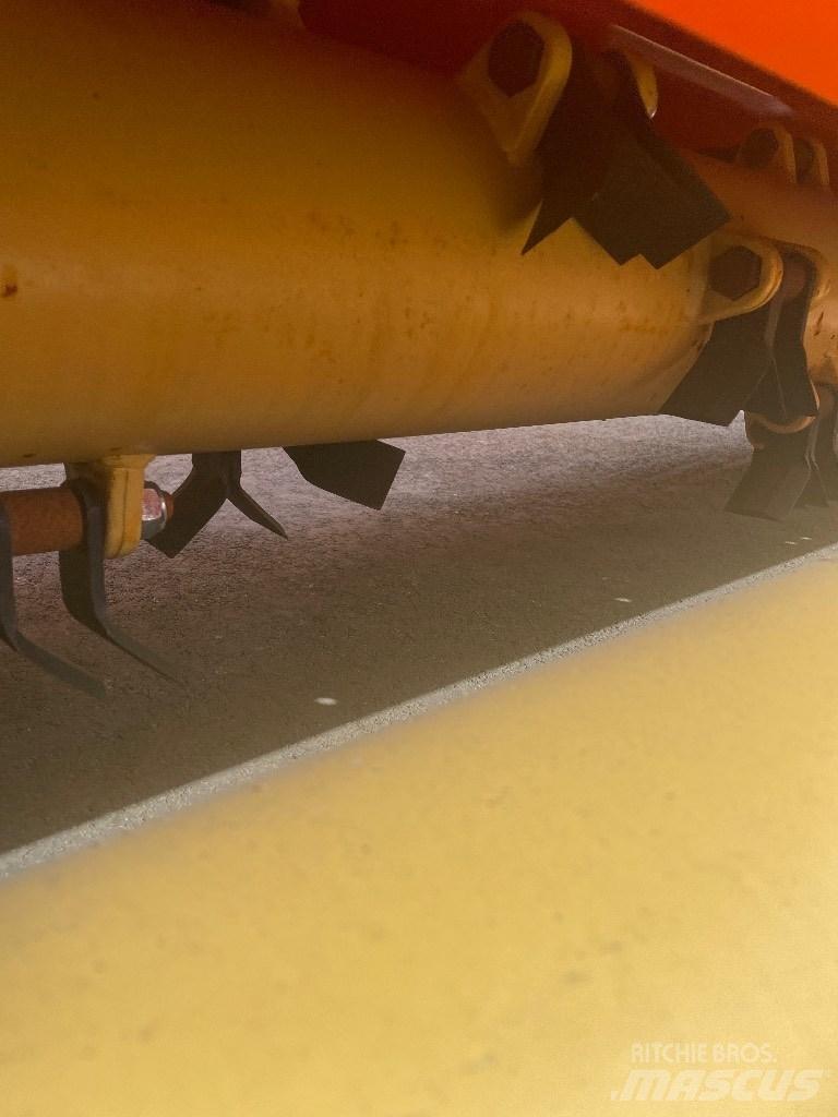 Agrimaster RV 320 Kesantoleikkurit ja -murskaimet