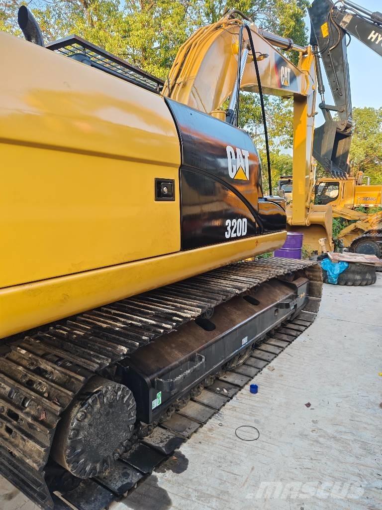 CAT 320 D Telakaivukoneet
