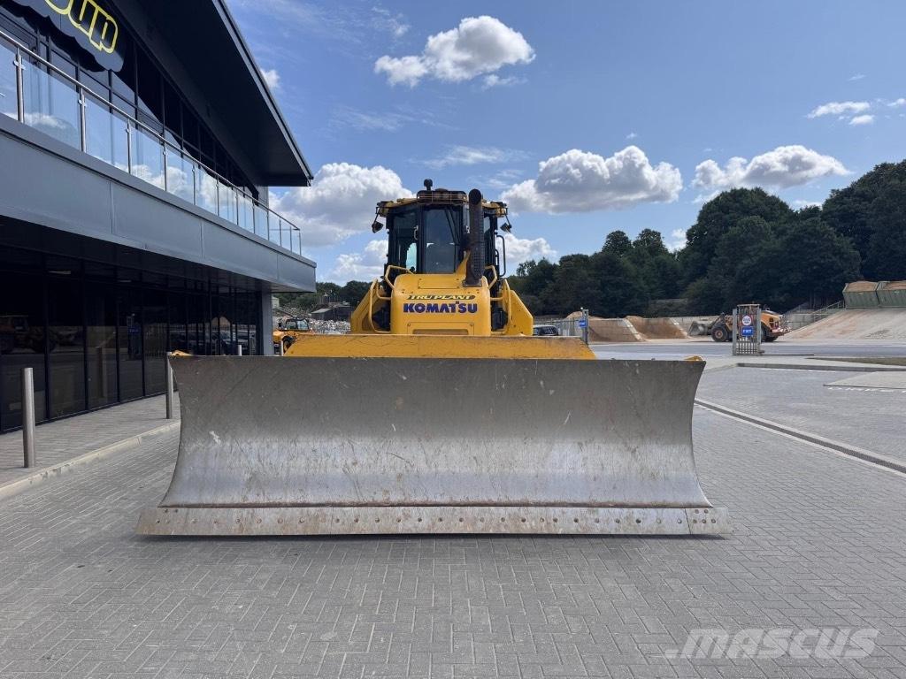 Komatsu D 71P Xi Telaketjupuskutraktorit