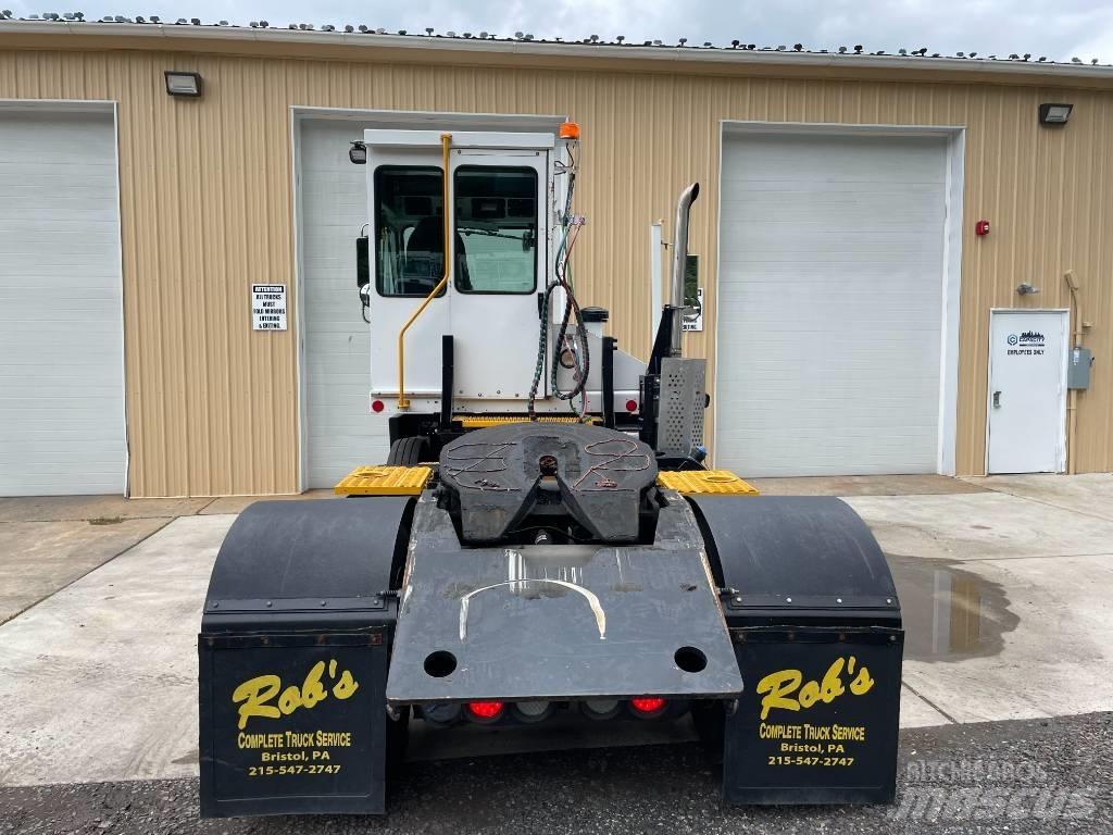 Capacity TJ5000 Terminaalitraktorit