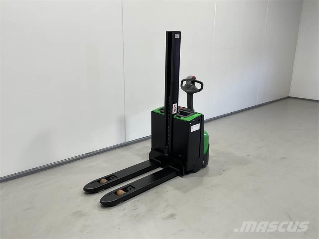 Cesab S208L Ajettavat pinoamisvaunut