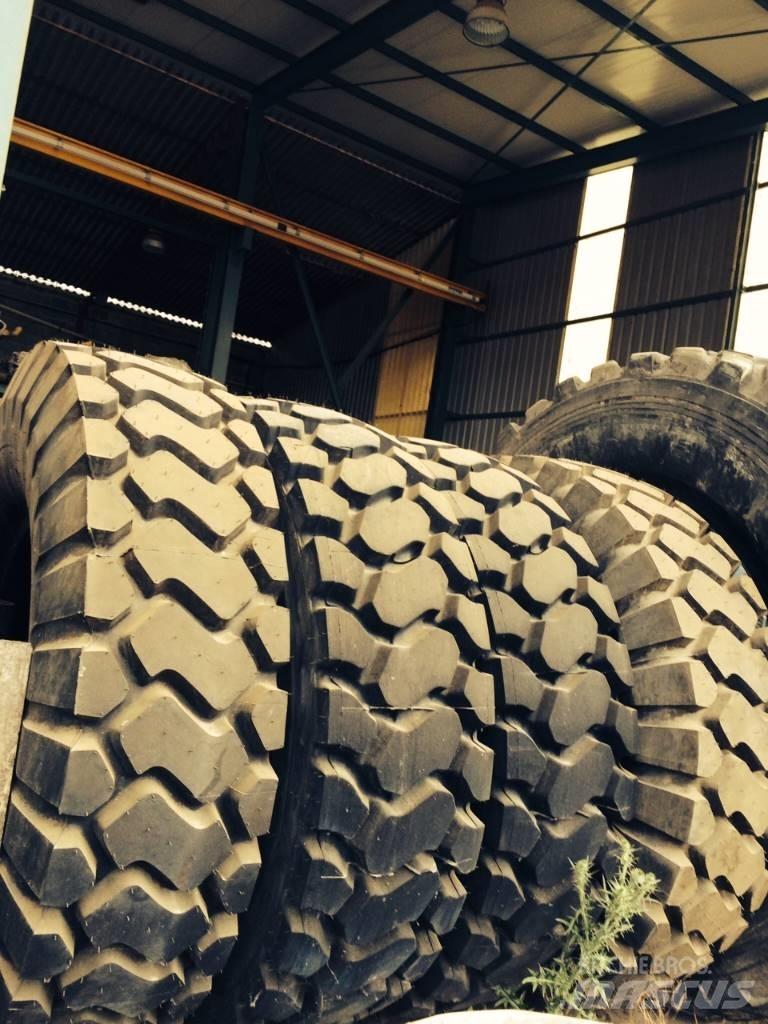 Goodyear 18R35 Renkaat ja vanteet