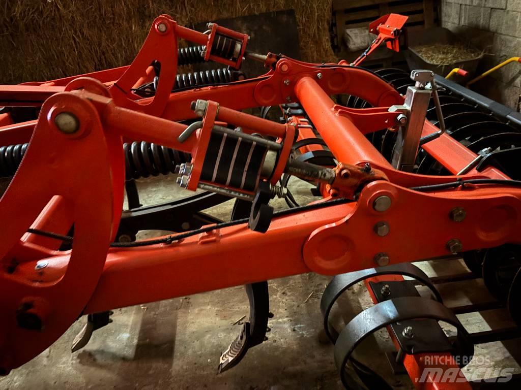 Kuhn Cultimer L 350 Äkeet