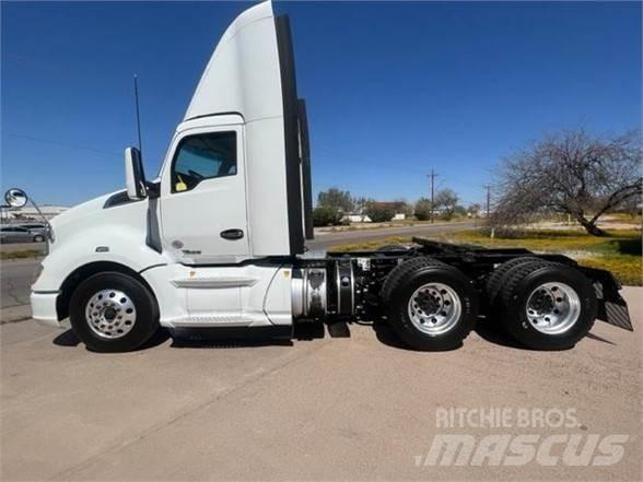Kenworth T680 Vetopöytäautot