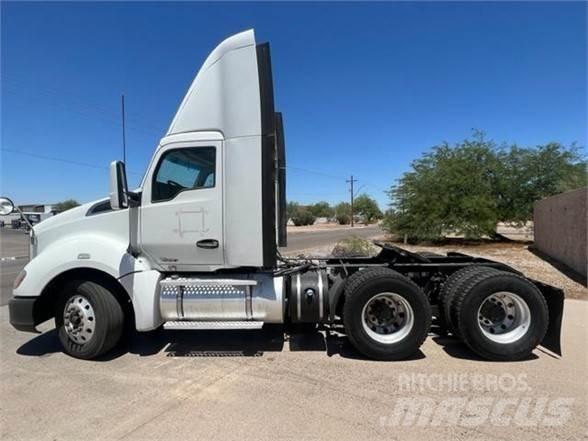 Kenworth T680 Vetopöytäautot