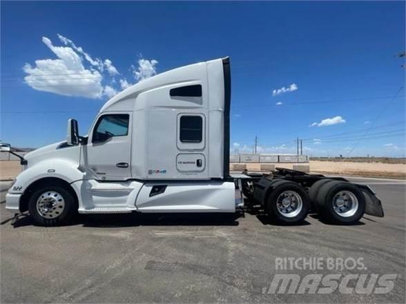 Kenworth T680 Vetopöytäautot