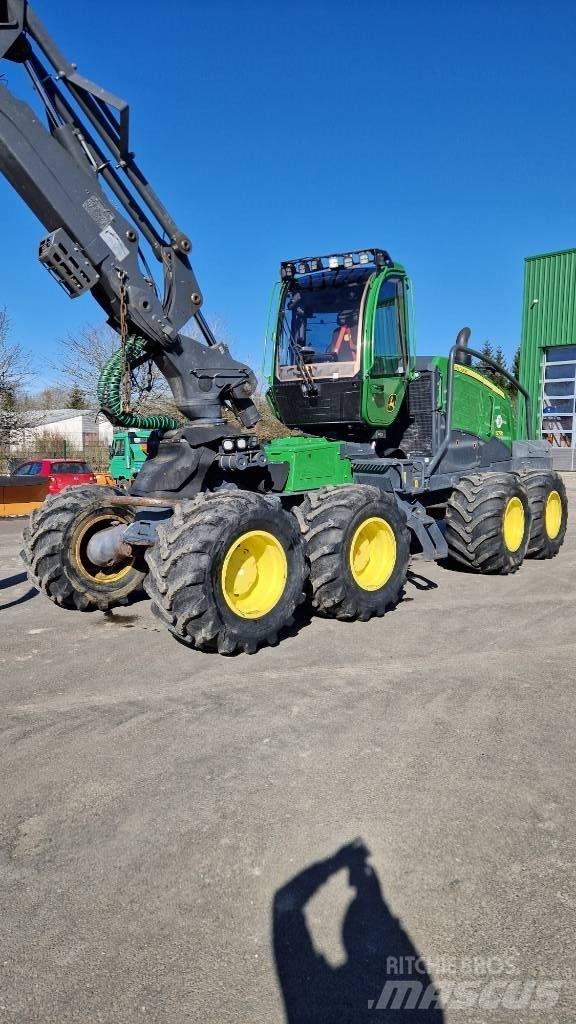 John Deere 1270 G Harvesterit