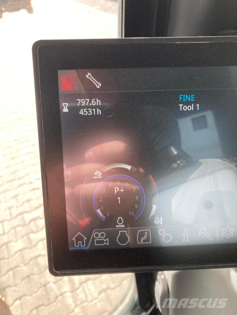 Liebherr R924 Telakaivukoneet