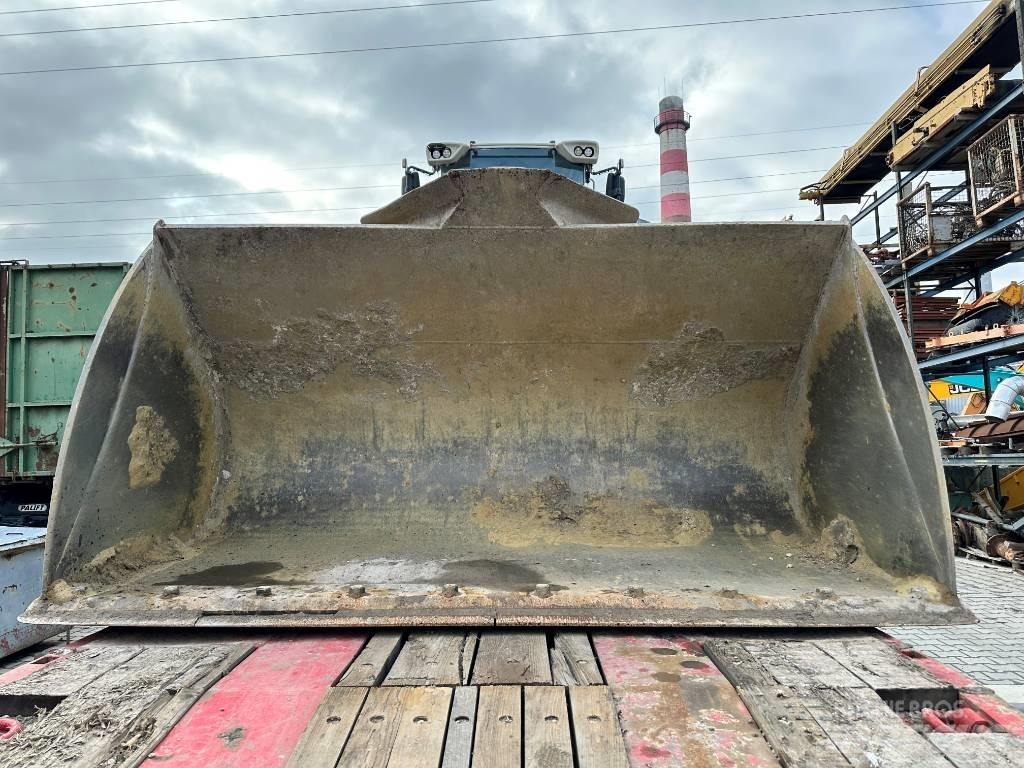 Liebherr L 566 Pyöräkuormaajat