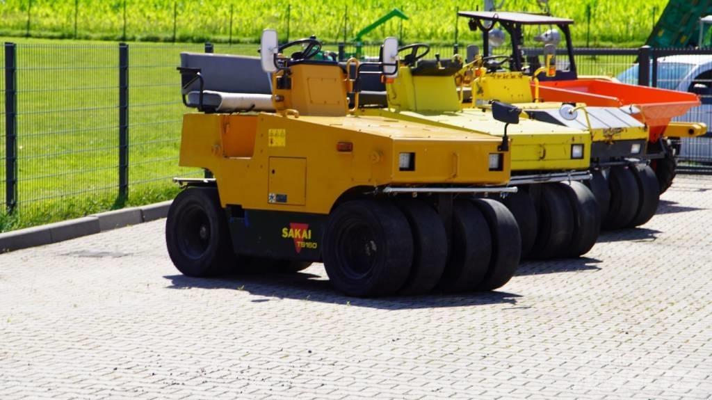Sakai TS 160 Pneumatic tired rollers
