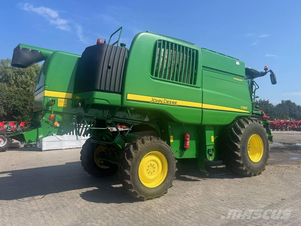 John Deere T 550 Leikkuupuimurit