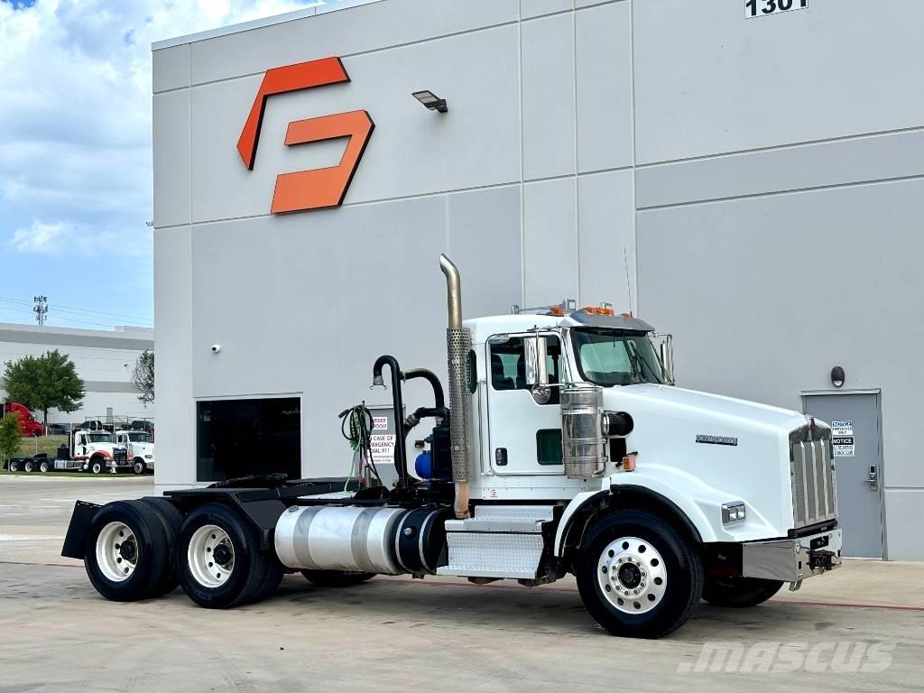 Kenworth T 800 Vetopöytäautot