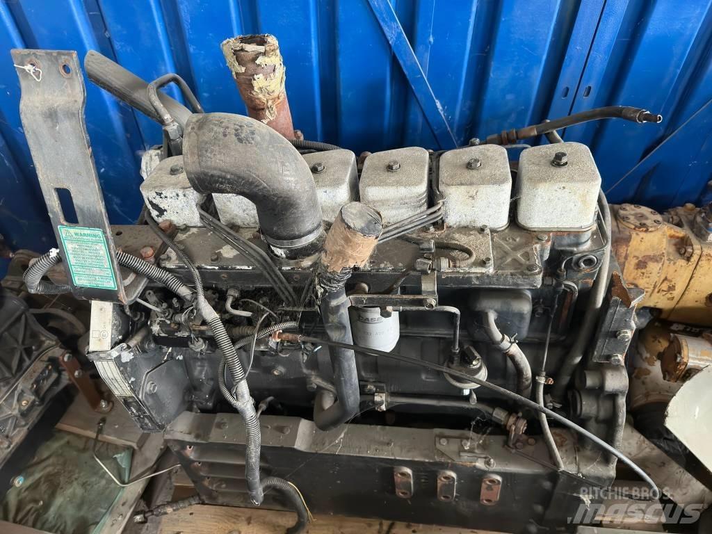 CASE 6-590 ENGINE Moottorit